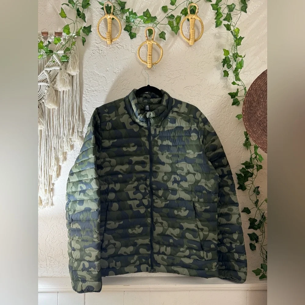 Mountain Hardwear Men Mt. Eyak 2 Jacket Insulated WR Dark Army Camo Size M